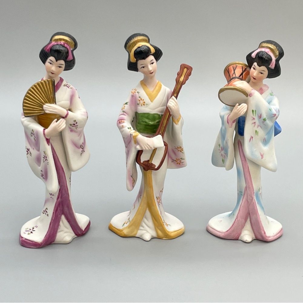 80s Capodimonte Geisha Figurines Set of 3 Bisque Porcelain
